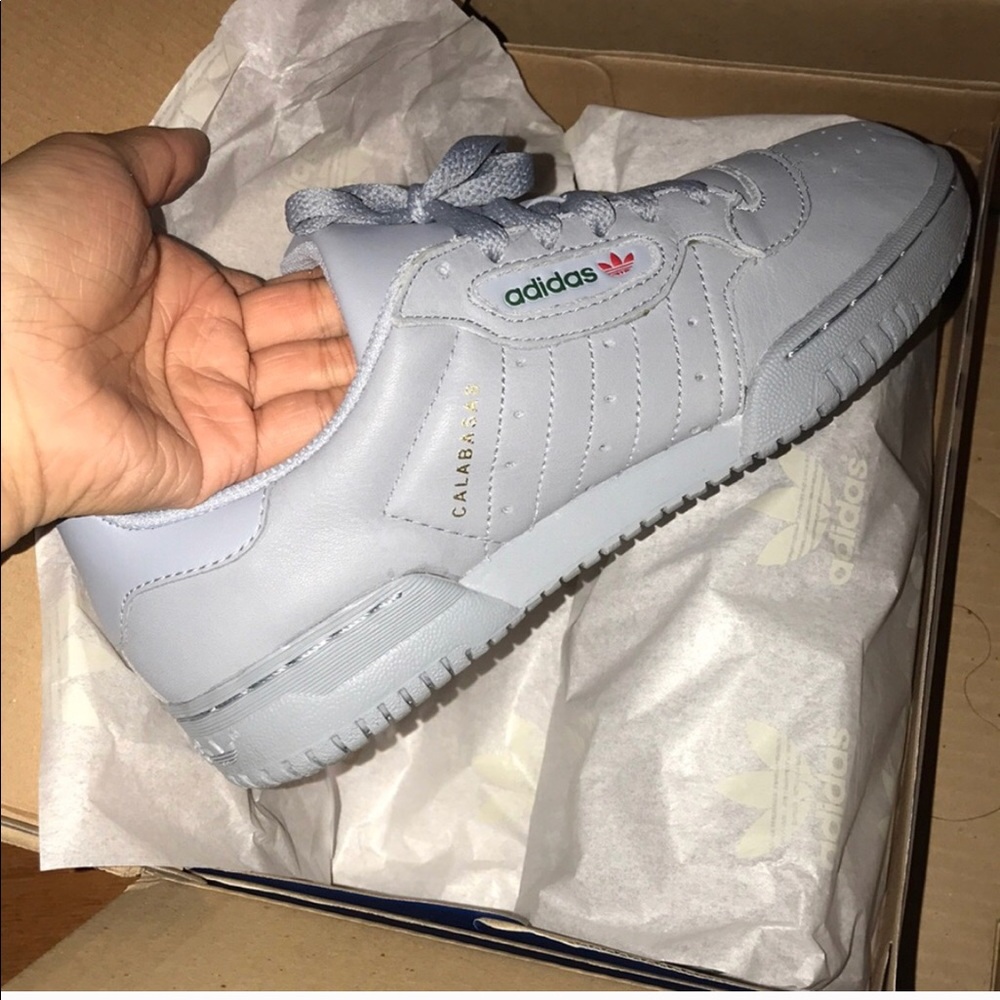 NEW YEEZY POWERPHASE GREY